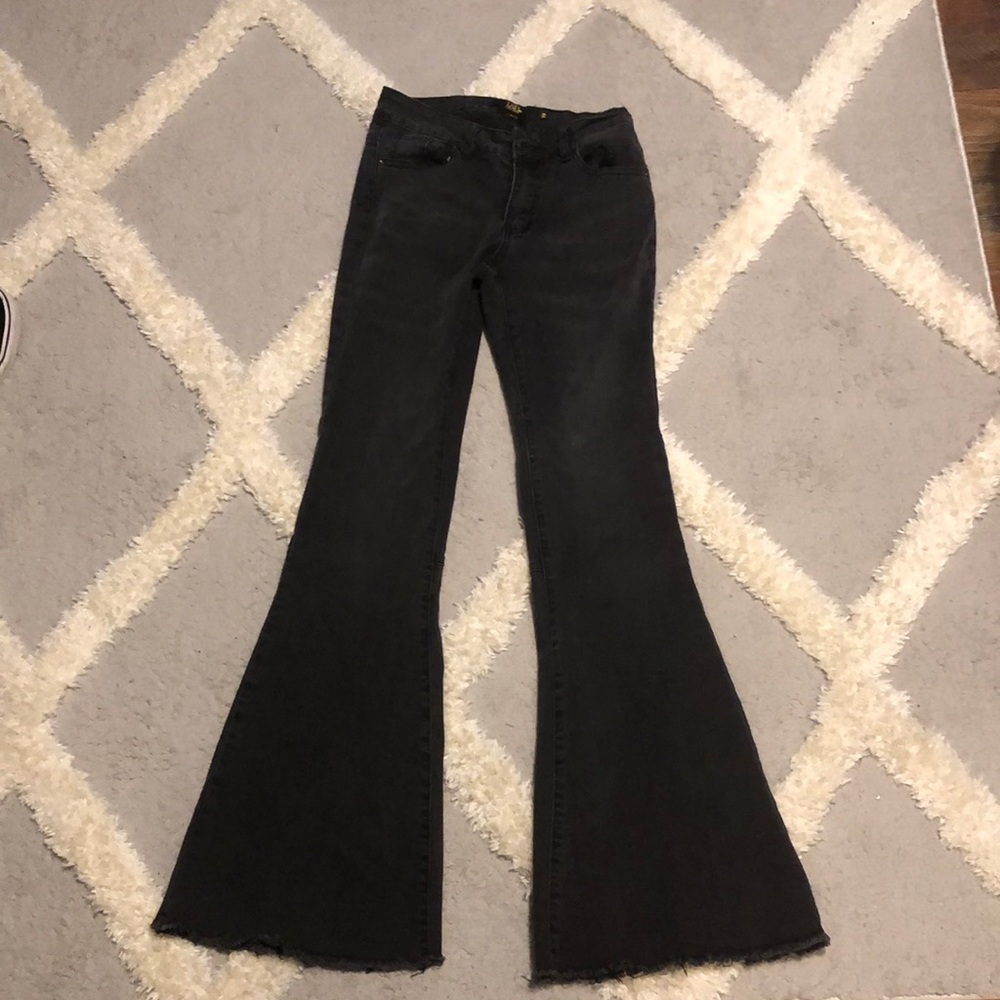 Doesn’t fit anymore but only worn once.